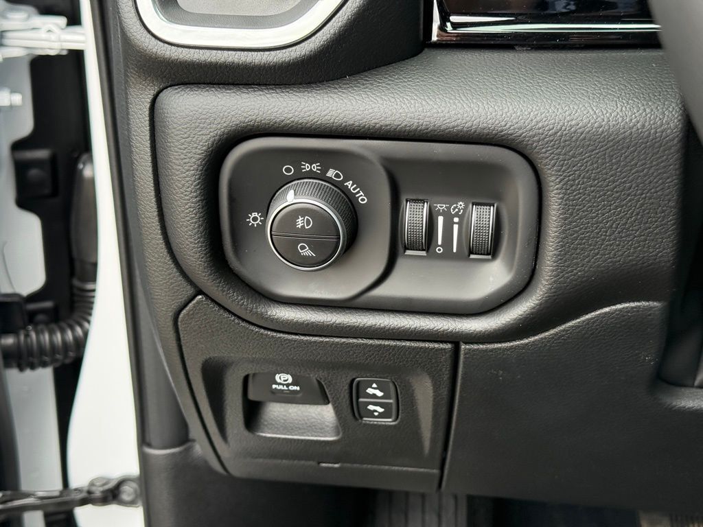 2026 Ram 1500 Laramie Crestwood KY