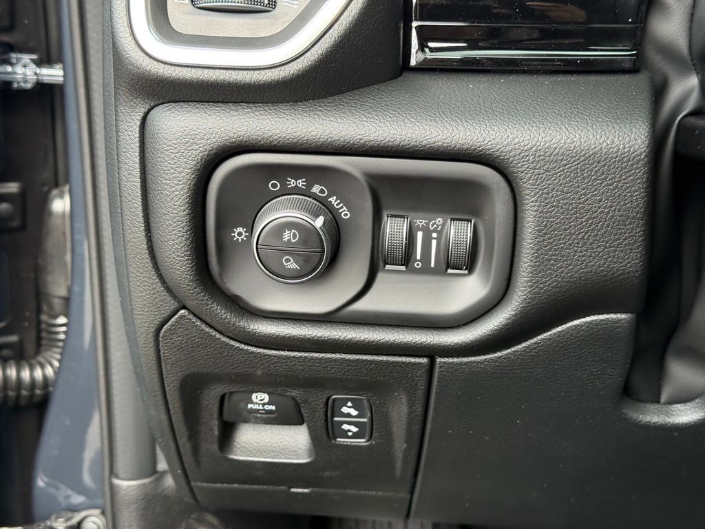 2026 Ram 1500 Laramie Crestwood KY