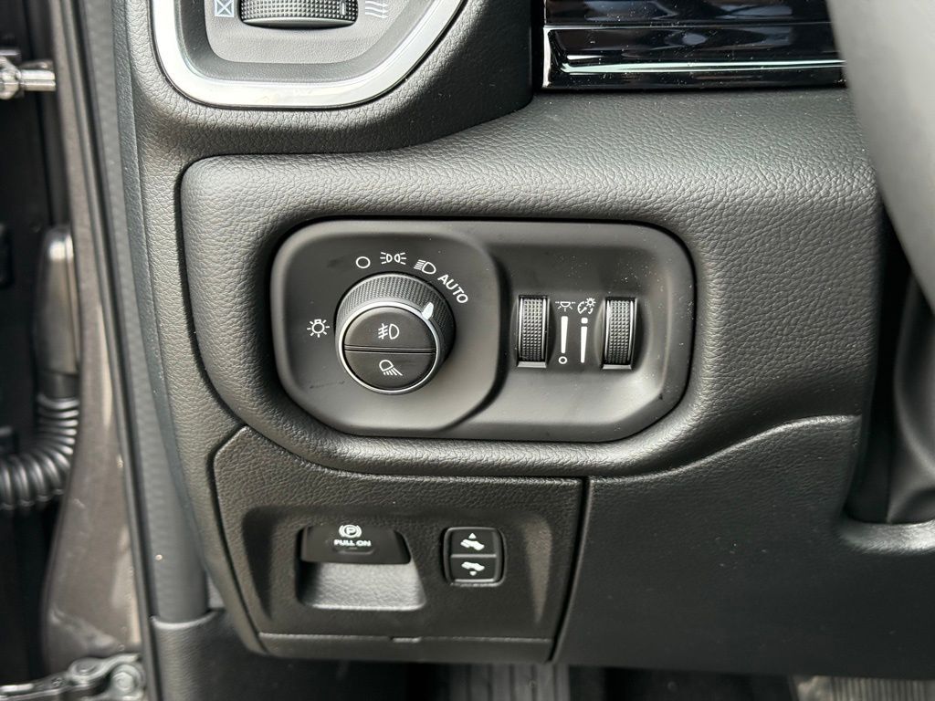 2026 Ram 1500 Laramie Crestwood KY