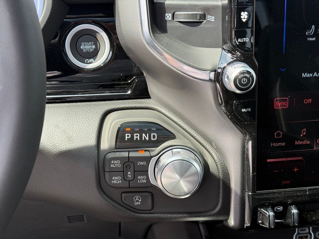 2026 Ram 1500 Laramie Crestwood KY