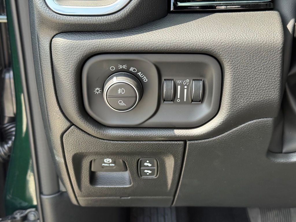 2026 Ram 1500 Laramie Crestwood KY