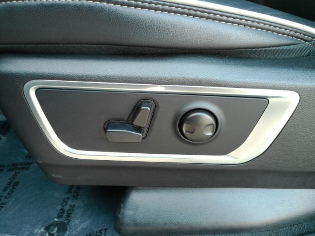 2026 Ram 1500 Laramie Crew Cab 4x4 5'7 Box Plano TX