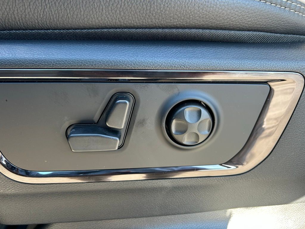 2026 Ram 1500 Limited Crestwood KY