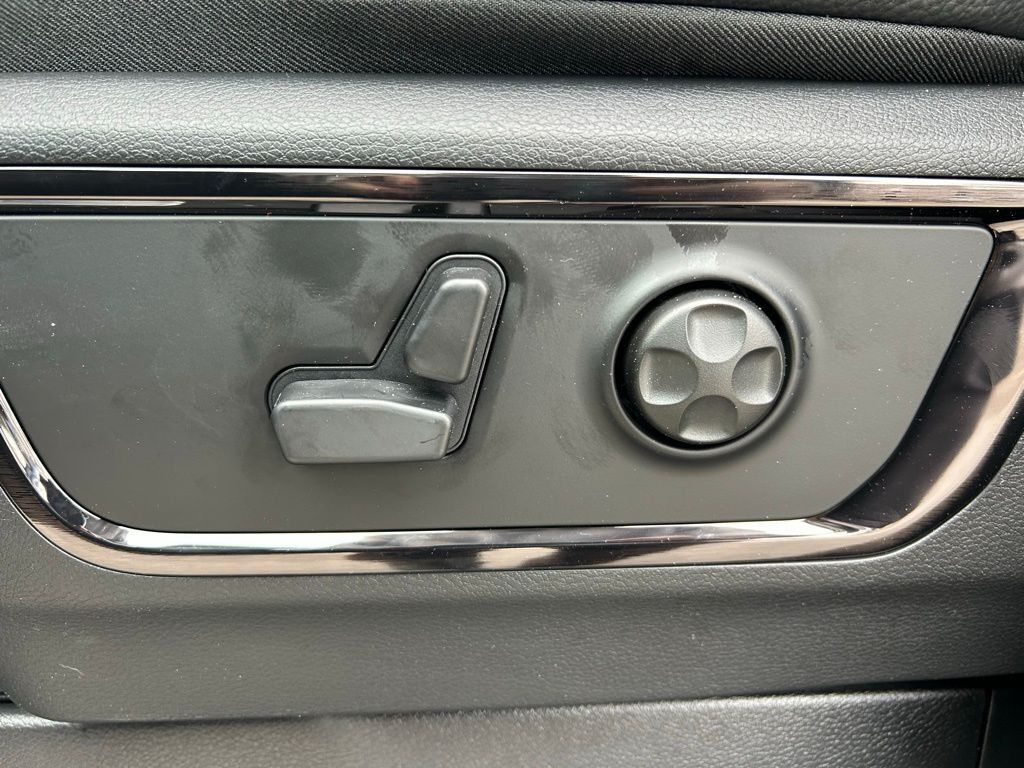 2026 Ram 1500 Limited Crestwood KY