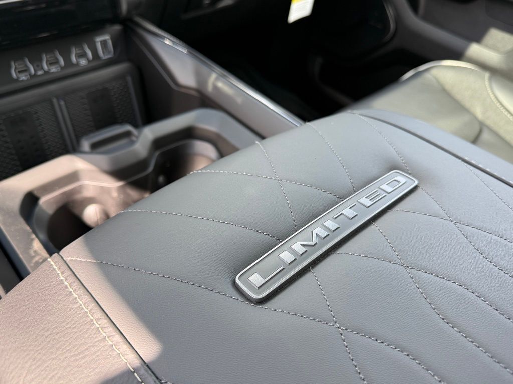 2026 Ram 1500 Limited Crestwood KY