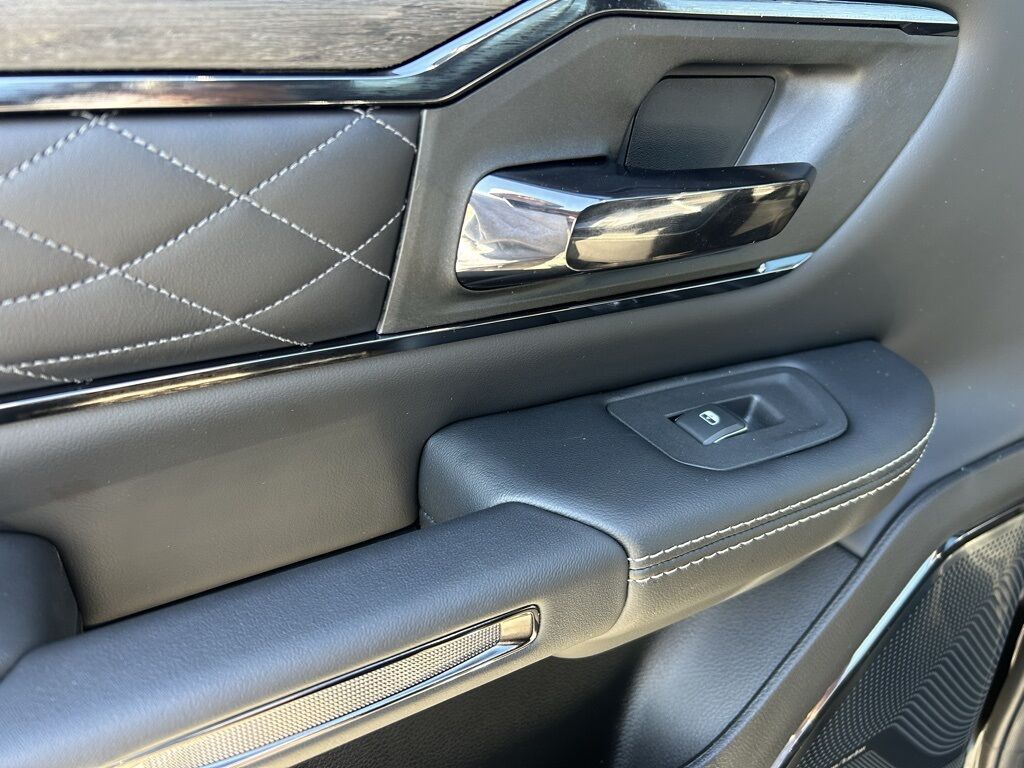 2026 Ram 1500 Limited Crestwood KY