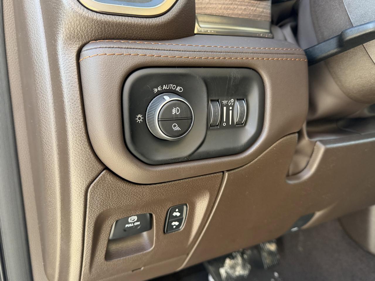 2026 Ram 1500 Longhorn Crew Cab 4x4 | 3L Twin Turbo | NAV | Heated Seats | Backup Camera | Towing Prep Redwater AB