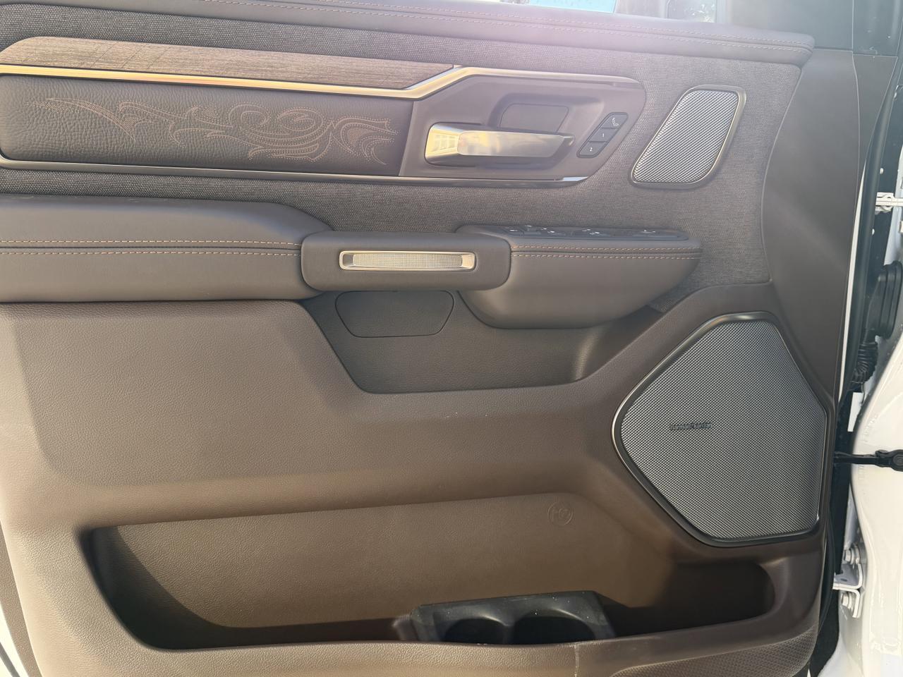 2026 Ram 1500 Longhorn Crew Cab 4x4 | 3L Twin Turbo | NAV | Heated Seats | Backup Camera | Towing Prep Redwater AB