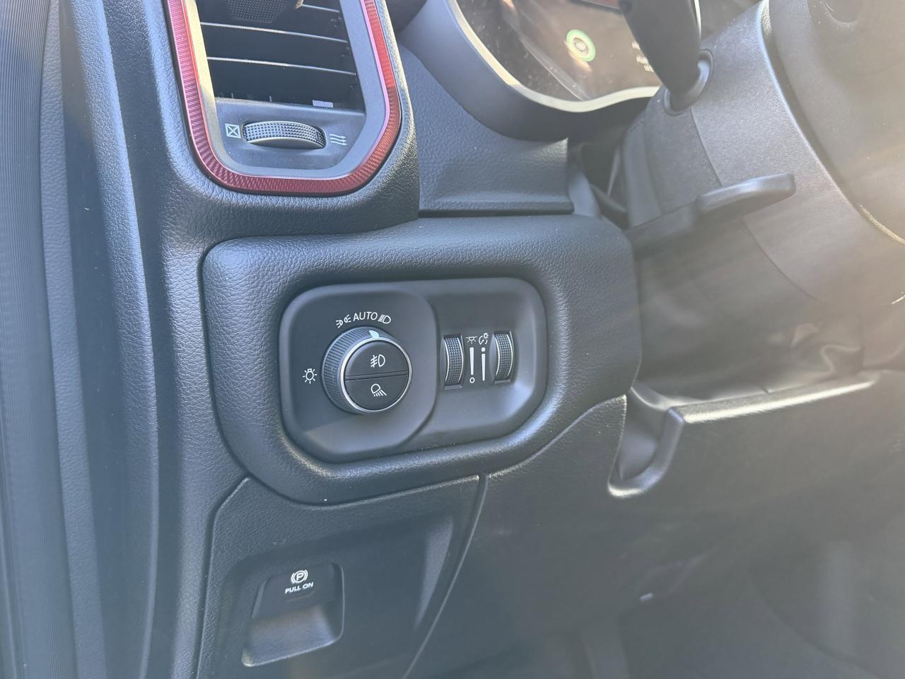 2026 Ram 1500 Rebel Crew Cab 4x4 | 3L Hurricane | 33IN AT Tires | Tow Package | Off Road Suspension Redwater AB