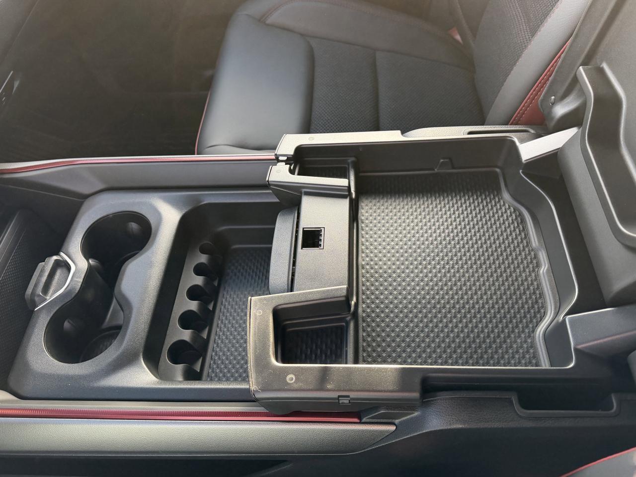 2026 Ram 1500 Rebel Crew Cab 4x4 | 3L Hurricane | 33IN AT Tires | Tow Package | Off Road Suspension Redwater AB