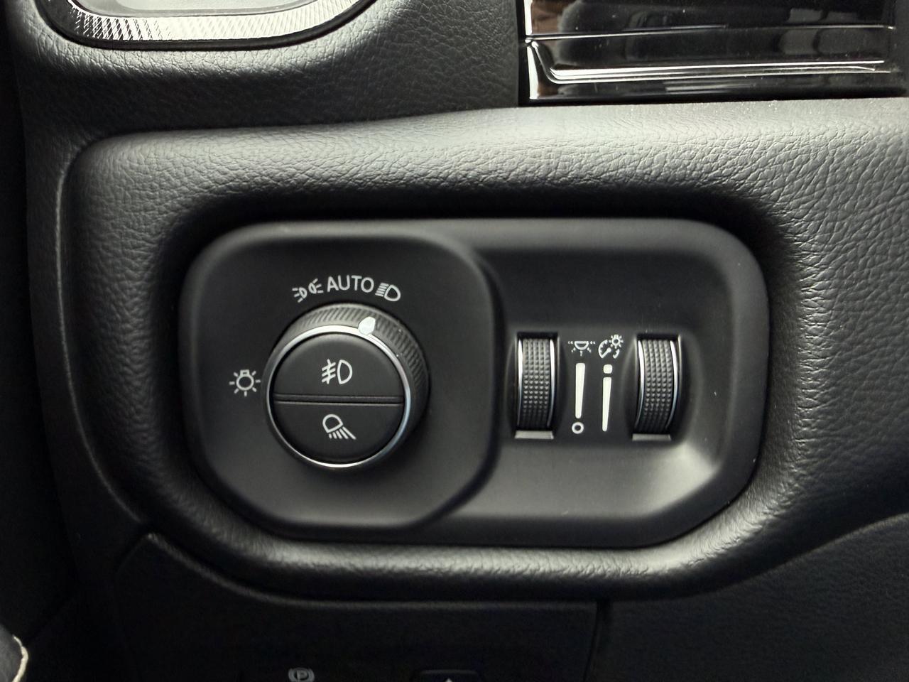 2026 Ram 1500 Rebel Crew Cab 4x4 | 3L Hurricane | NAV | Touchscreen | Heated Seats | Heated Steering Wheel Redwater AB