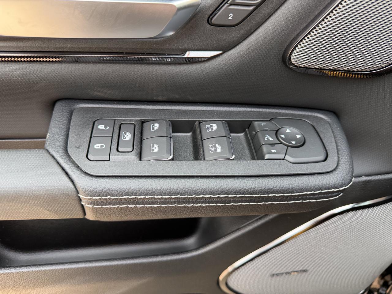 2026 Ram 1500 Rebel Crew Cab 4x4 | V8 Hybrid | NAV | 12IN Display | Apple CarPlay | Trailer Brake Control Redwater AB