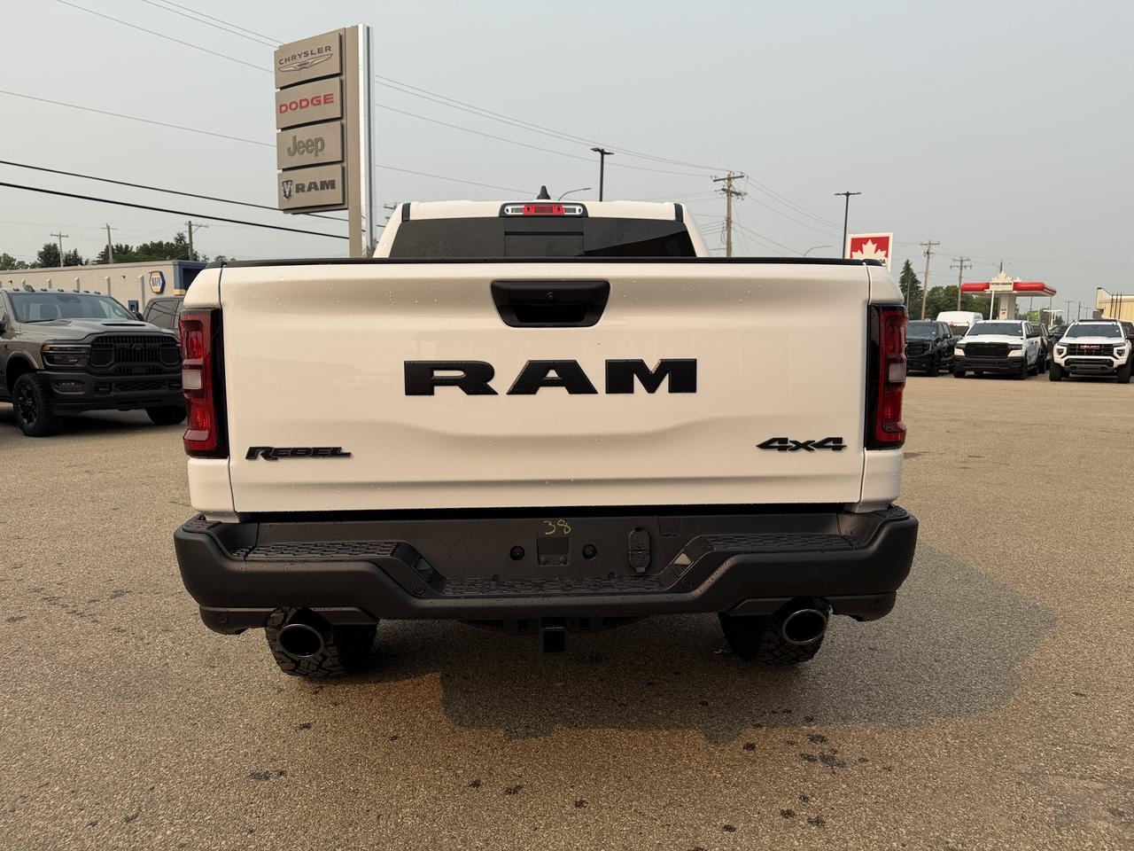 2026 Ram 1500 Rebel Crew Cab 4x4 | V8 Hybrid | Off-Road Suspension | Touchscreen Display | NAV Redwater AB