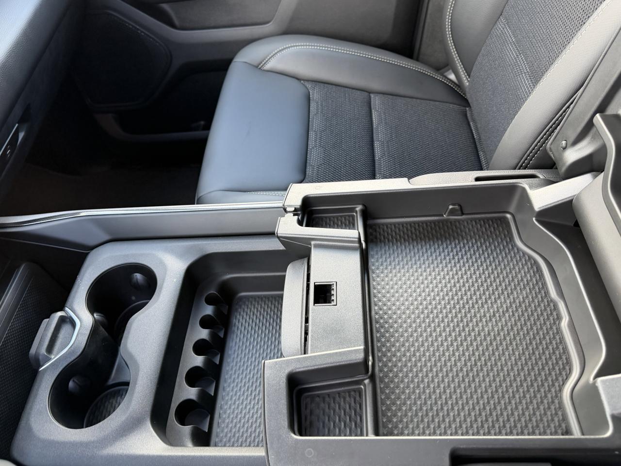 2026 Ram 1500 Sport Crew Cab 4x4 | 3L Hurricane | 12IN Touchscreen | NAV | Heated Front Seats | Sport Hood Redwater AB