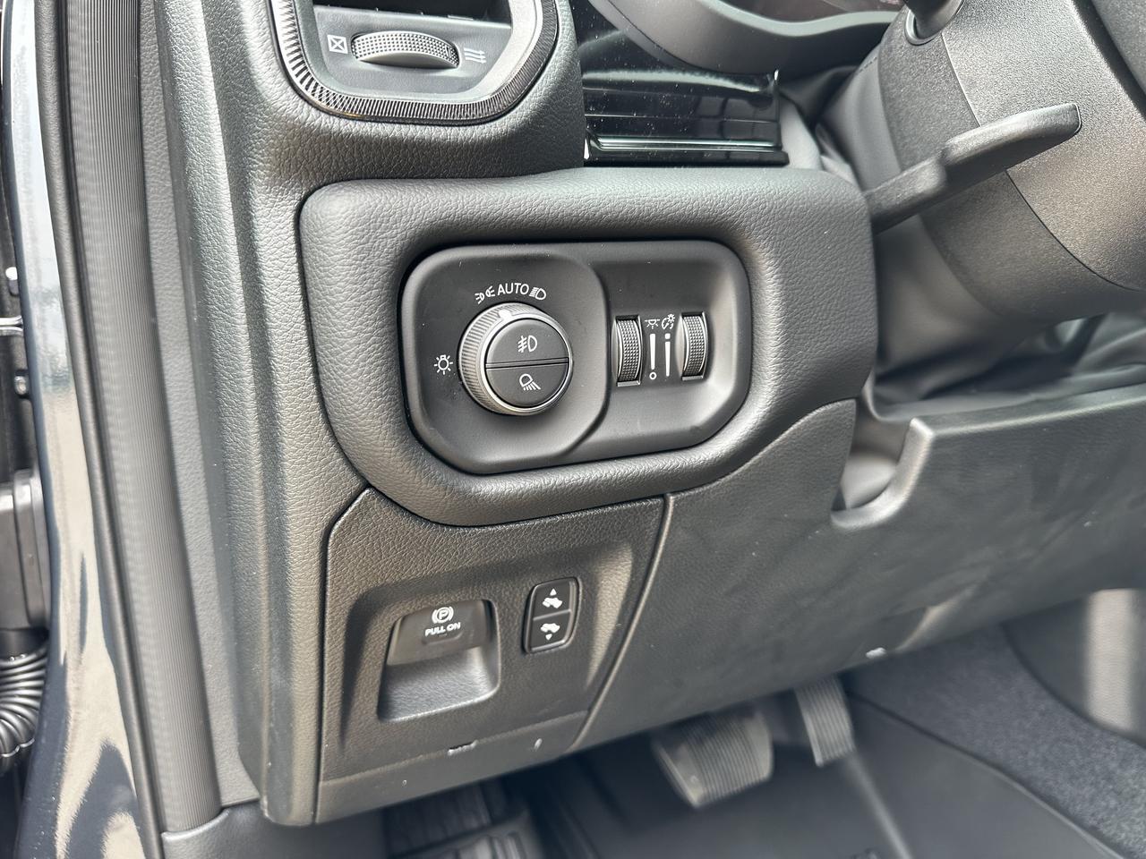 2026 Ram 1500 Sport Crew Cab 4x4 | 3L Hurricane | 12IN Touchscreen | NAV | Heated Vented Leather | Pano Sunroof Redwater AB