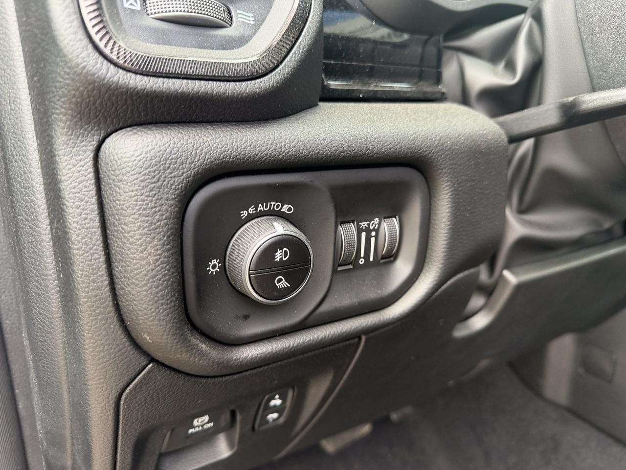 2026 Ram 1500 Sport Crew Cab 4x4 | Rig Ready Ram | HEMI V8 | Night Edition | Black Leather | Pano Sunroof | NAV Redwater AB