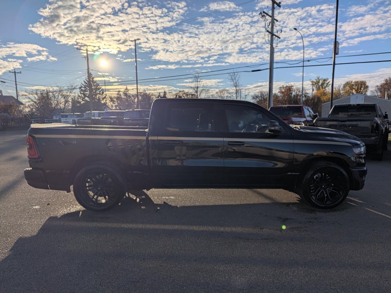 2026 Ram 1500 Sport Crew Cab 4x4 | V8 HEMI | 12IN Display | NAV | Premium Heated Vented Seats | 22IN Wheels Redwater AB