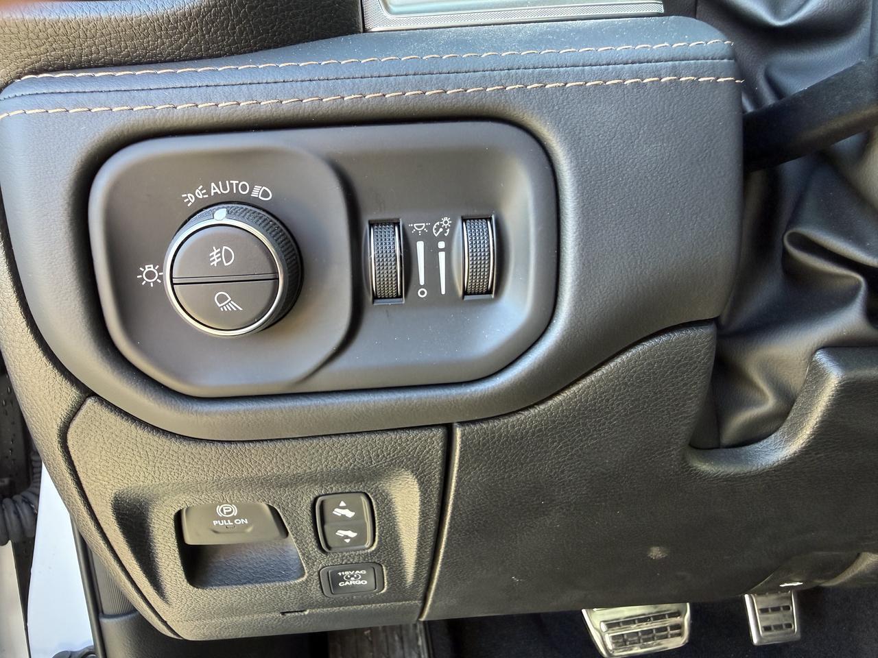 2026 Ram 1500 Tungsten Crew Cab 4x4 | 3L Hurricane | 22IN Wheels | Klipsch Audio | Massaging Leather | Sunroof Redwater AB