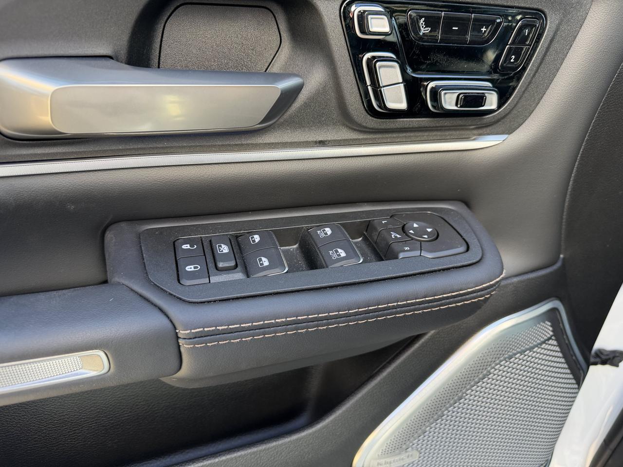 2026 Ram 1500 Tungsten Crew Cab 4x4 | 3L Hurricane | 22IN Wheels | Klipsch Audio | Massaging Leather | Sunroof Redwater AB