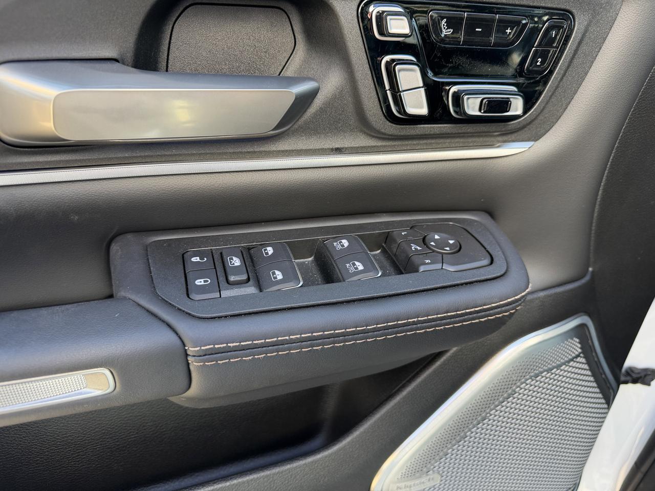 2026 Ram 1500 Tungsten Crew Cab 4x4 | 3L Hurricane | 22IN Wheels | Klipsch Audio | Massaging Leather | Sunroof Redwater AB