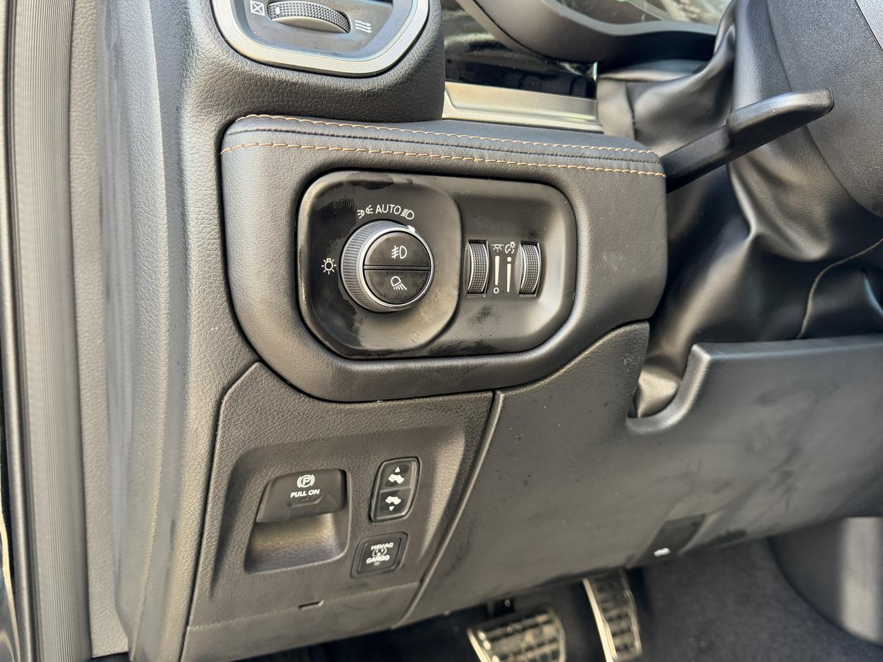 2026 Ram 1500 Tungsten Crew Cab 4x4 | 3L Hurricane | Premium Leather | Dual Pane Sunroof | NAV | 22IN Wheels Redwater AB