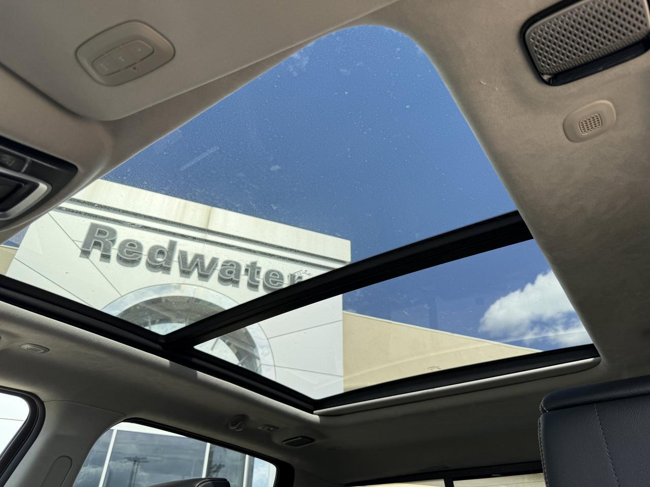 2026 Ram 1500 Tungsten Crew Cab 4x4 | 3L Twin Turbo | Serrano Green | Black Leather | Massaging Seats | Sunroof Redwater AB