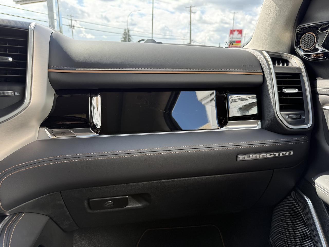 2026 Ram 1500 Tungsten Crew Cab 4x4 | 3L Twin Turbo | Serrano Green | Black Leather | Massaging Seats | Sunroof Redwater AB