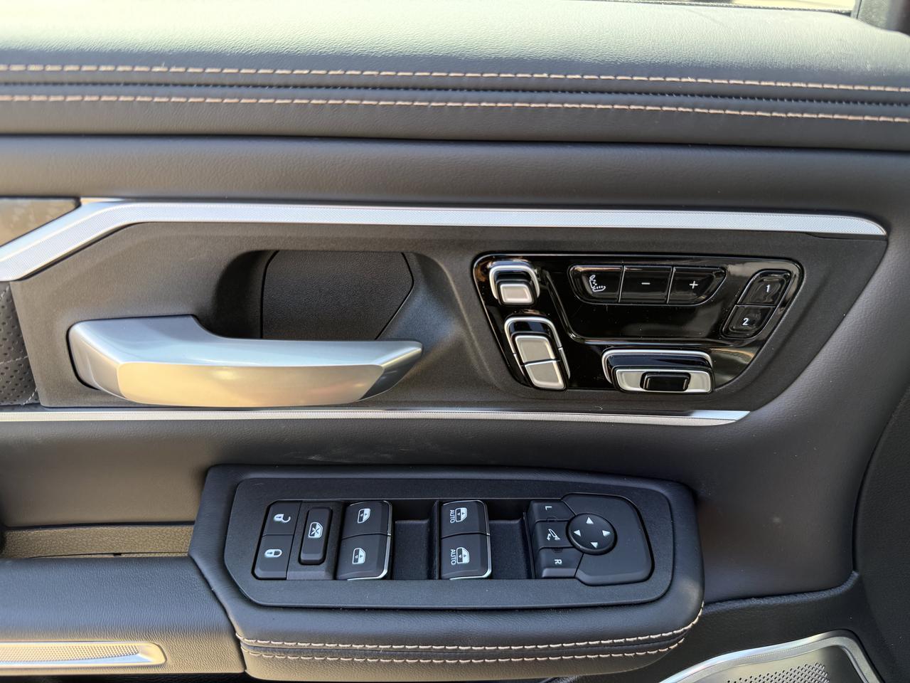 2026 Ram 1500 Tungsten Crew Cab 4x4 | 3L Twin Turbo | Serrano Green | Black Leather | Massaging Seats | Sunroof Redwater AB