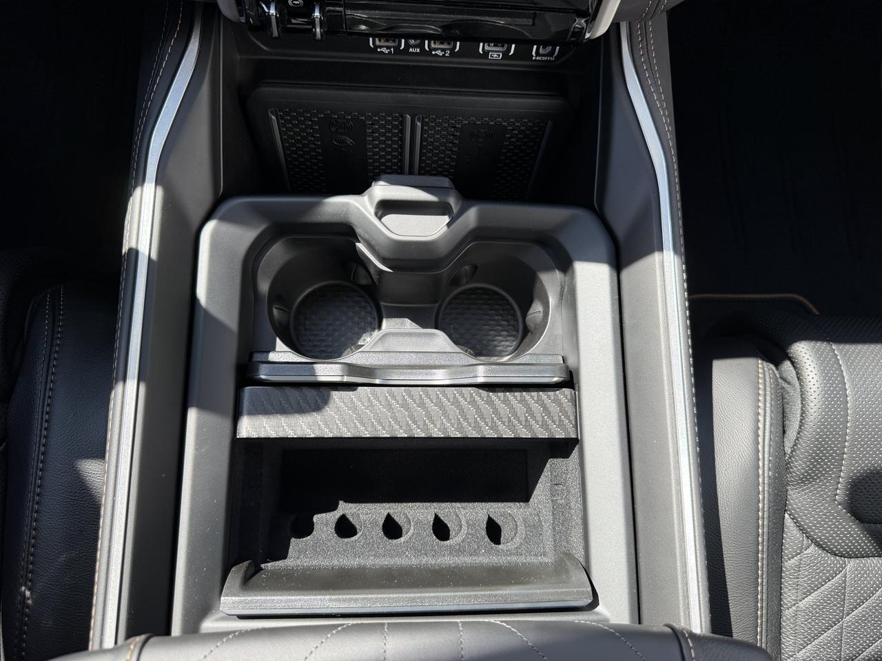 2026 Ram 1500 Tungsten Crew Cab 4x4 | 3L Twin Turbo | Serrano Green | Black Leather | Massaging Seats | Sunroof Redwater AB