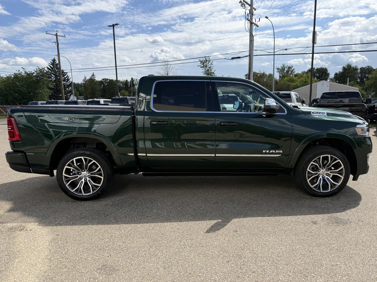 2026 Ram 1500 Tungsten Crew Cab 4x4 | 3L Twin Turbo | Serrano Green | Black Leather | Massaging Seats | Sunroof Redwater AB