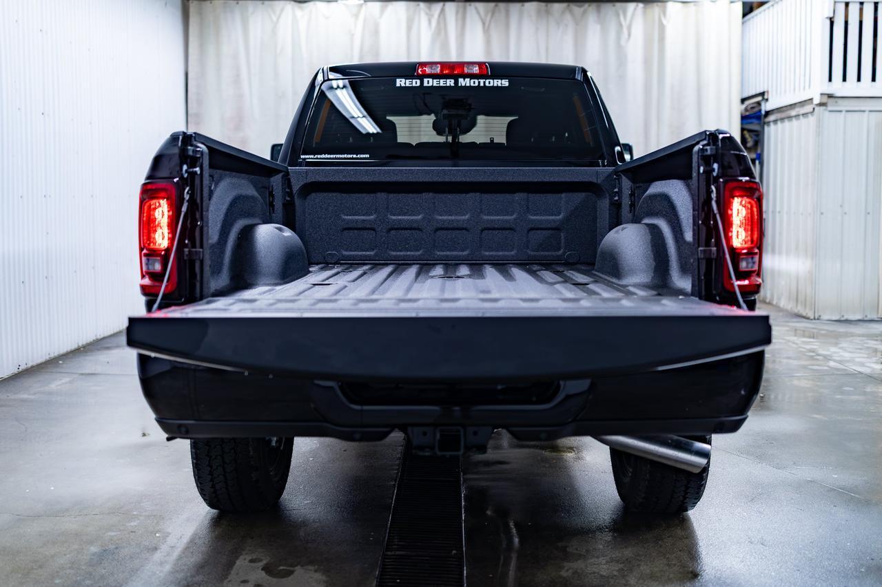 2026 Ram 2500 4x4 Crew Cab Big Horn Night Edition Diesel Nav Bcam Red Deer AB