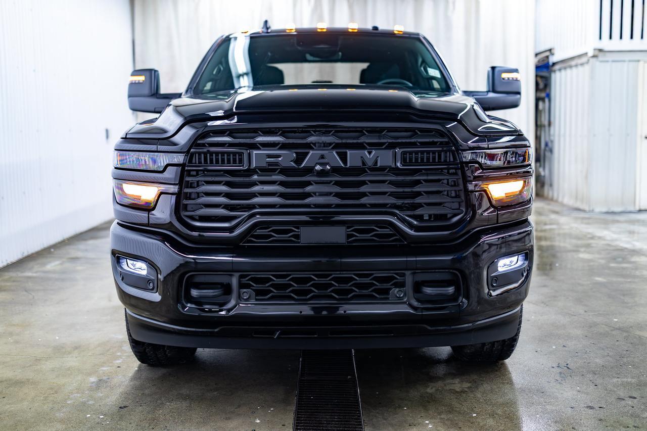 2026 Ram 2500 4x4 Crew Cab Big Horn Night Edition Diesel Nav Bcam Red Deer AB