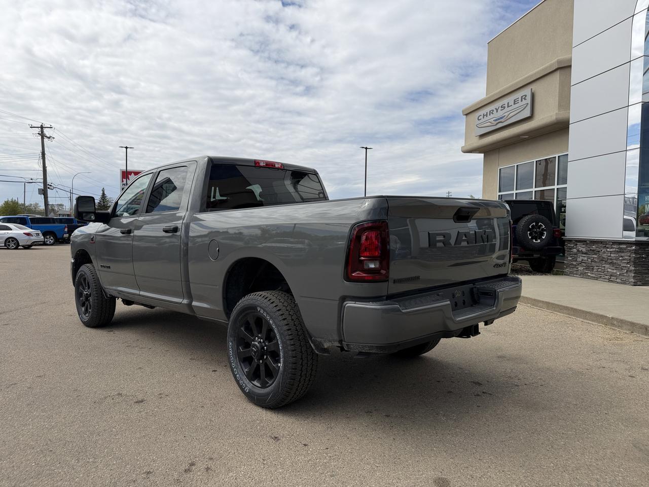 2026 Ram 2500 Big Horn Crew Cab 4x4 | Cummins Diesel | Night Edition | 12IN Touchscreen | NAV | Heated Seats Redwater AB