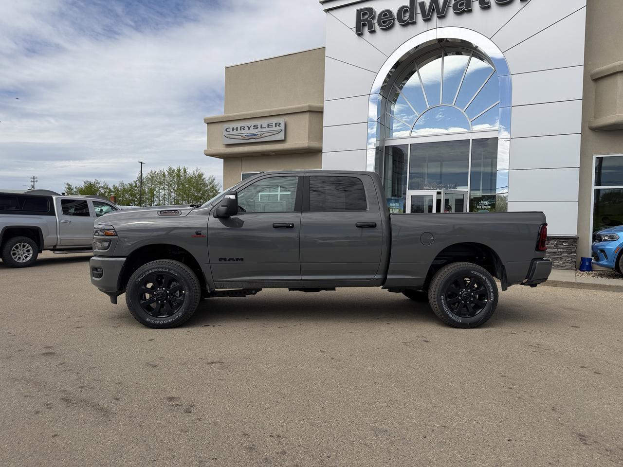 2026 Ram 2500 Big Horn Crew Cab 4x4 | Cummins Diesel | Night Edition | 12IN Touchscreen | NAV | Heated Seats Redwater AB