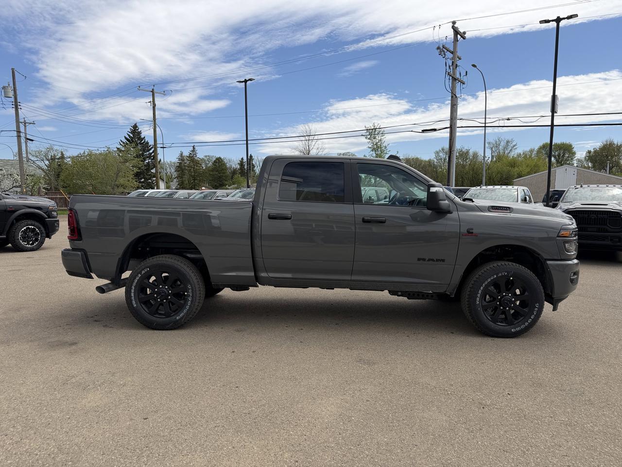 2026 Ram 2500 Big Horn Crew Cab 4x4 | Cummins Diesel | Night Edition | 12IN Touchscreen | NAV | Heated Seats Redwater AB