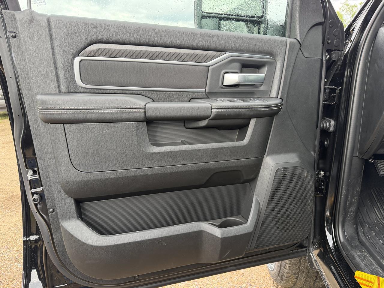 2026 Ram 2500 Big Horn Crew Cab 4x4 | Cummins Diesel | Touchscreen | Trailer Tow Package | Backup Camera Redwater AB