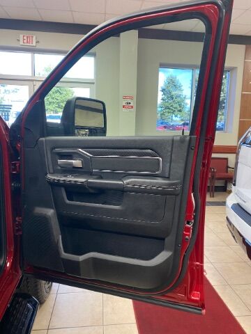2026 Ram 2500 Big Horn Crew Cab 4x4 6'4" Box night Charlotte NC