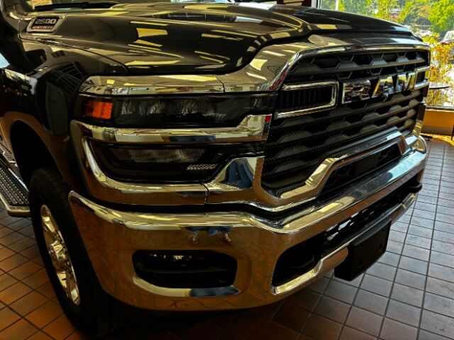 2026 Ram 2500 Big Horn Crew Cab 4x4 6'4 Box