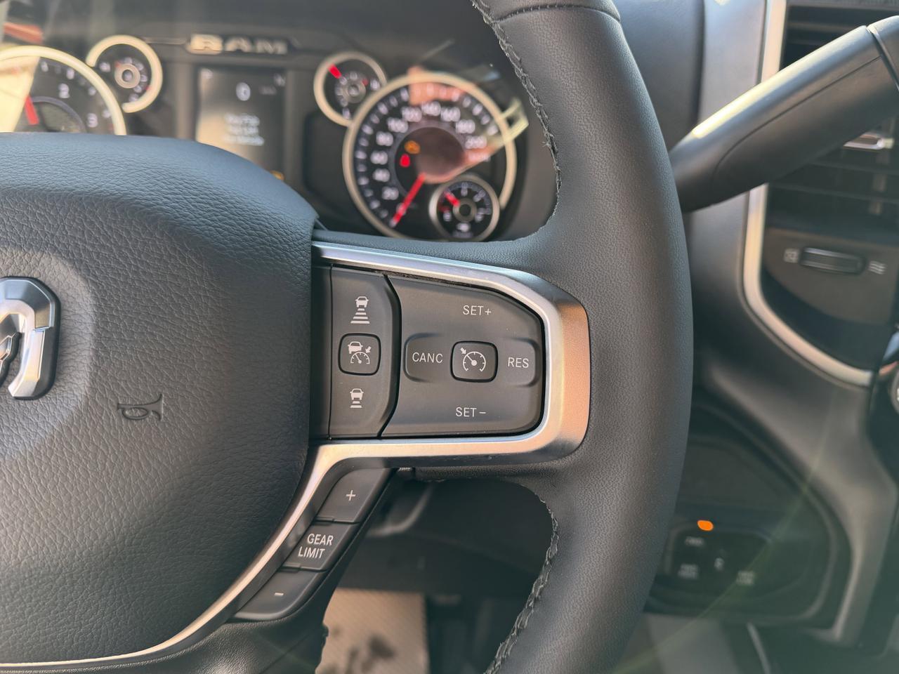 2026 Ram 2500 Big Horn Night Edition Crew Cab 4x4 | Rig Ready Ram | CASPER | Backup Camera | NAV | Remote Start Redwater AB