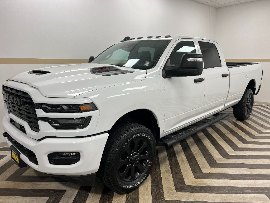2026 Ram 2500 Black Express Gasoline