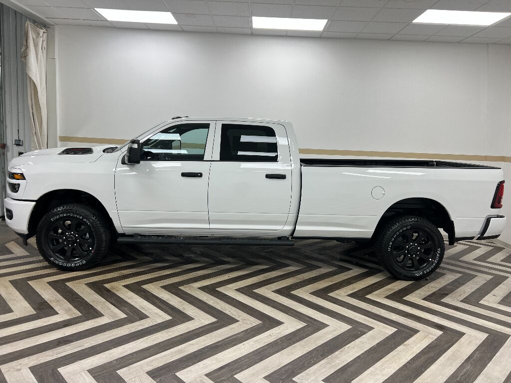 2026 Ram 2500 Black Express Gasoline