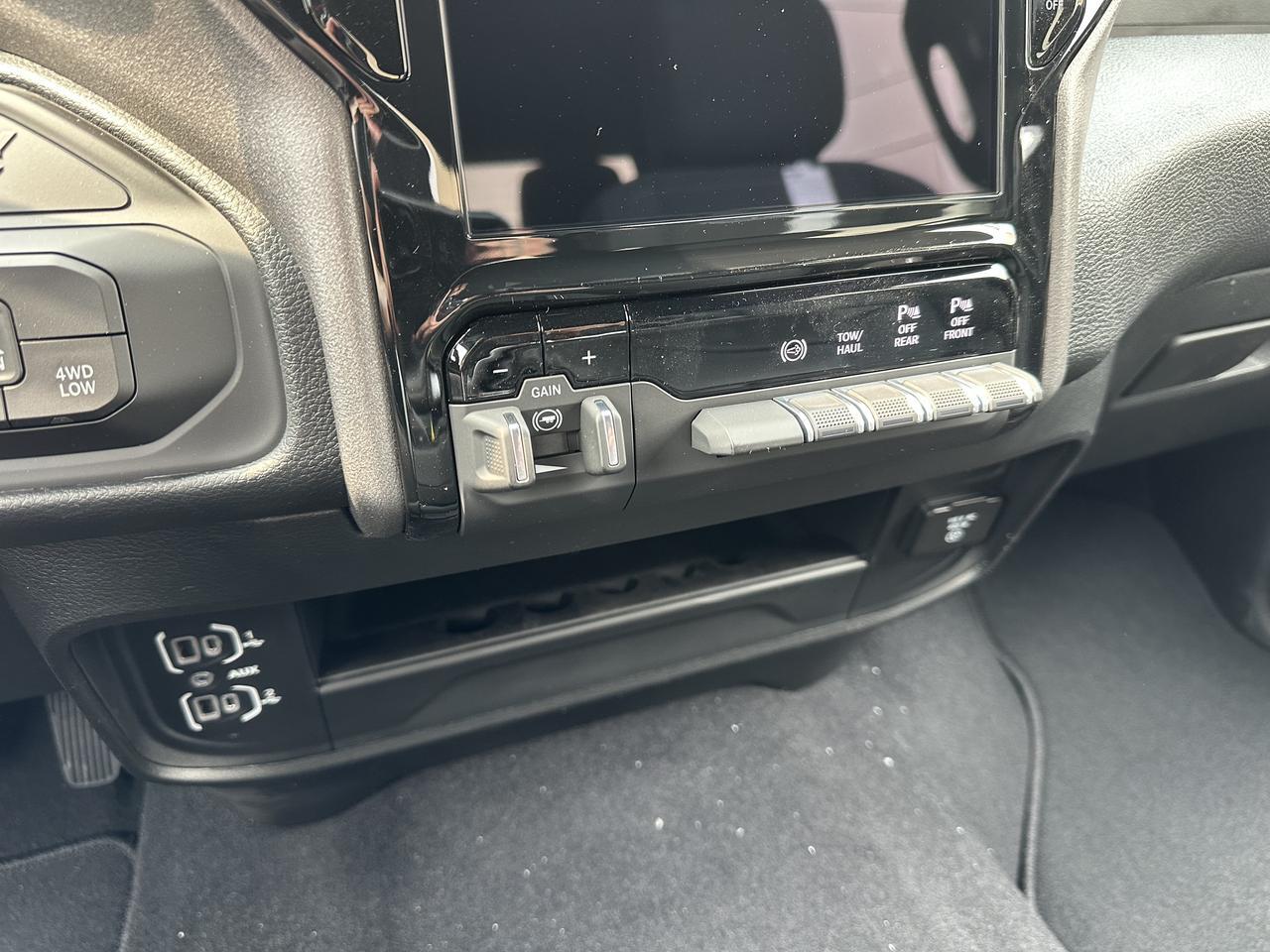 2026 Ram 2500 Black Express Crew Cab 4x4 | Black Wheels | Backup Camera | HD Cummins Turbo Diesel | Touchscreen Redwater AB