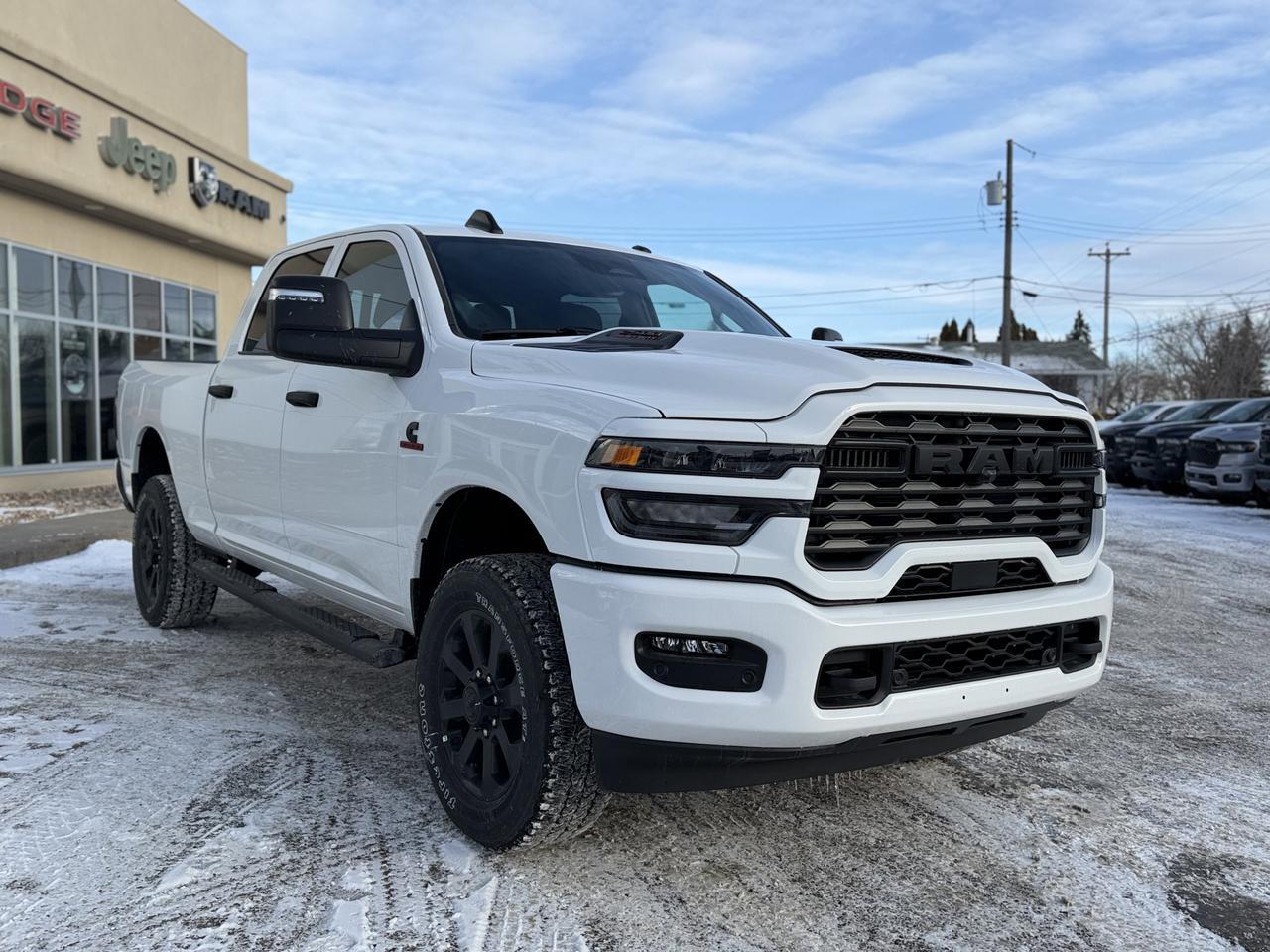 2026 Ram 2500 Black Express Crew Cab 4x4 | Cummins Diesel | 12IN Display | NAV | 5th Wheel Prep | Mopar Steps Redwater AB