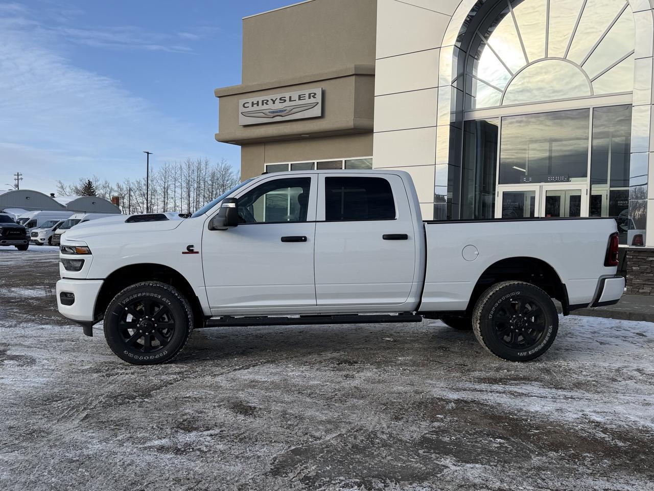 2026 Ram 2500 Black Express Crew Cab 4x4 | Cummins Diesel | 12IN Display | NAV | 5th Wheel Prep | Mopar Steps Redwater AB