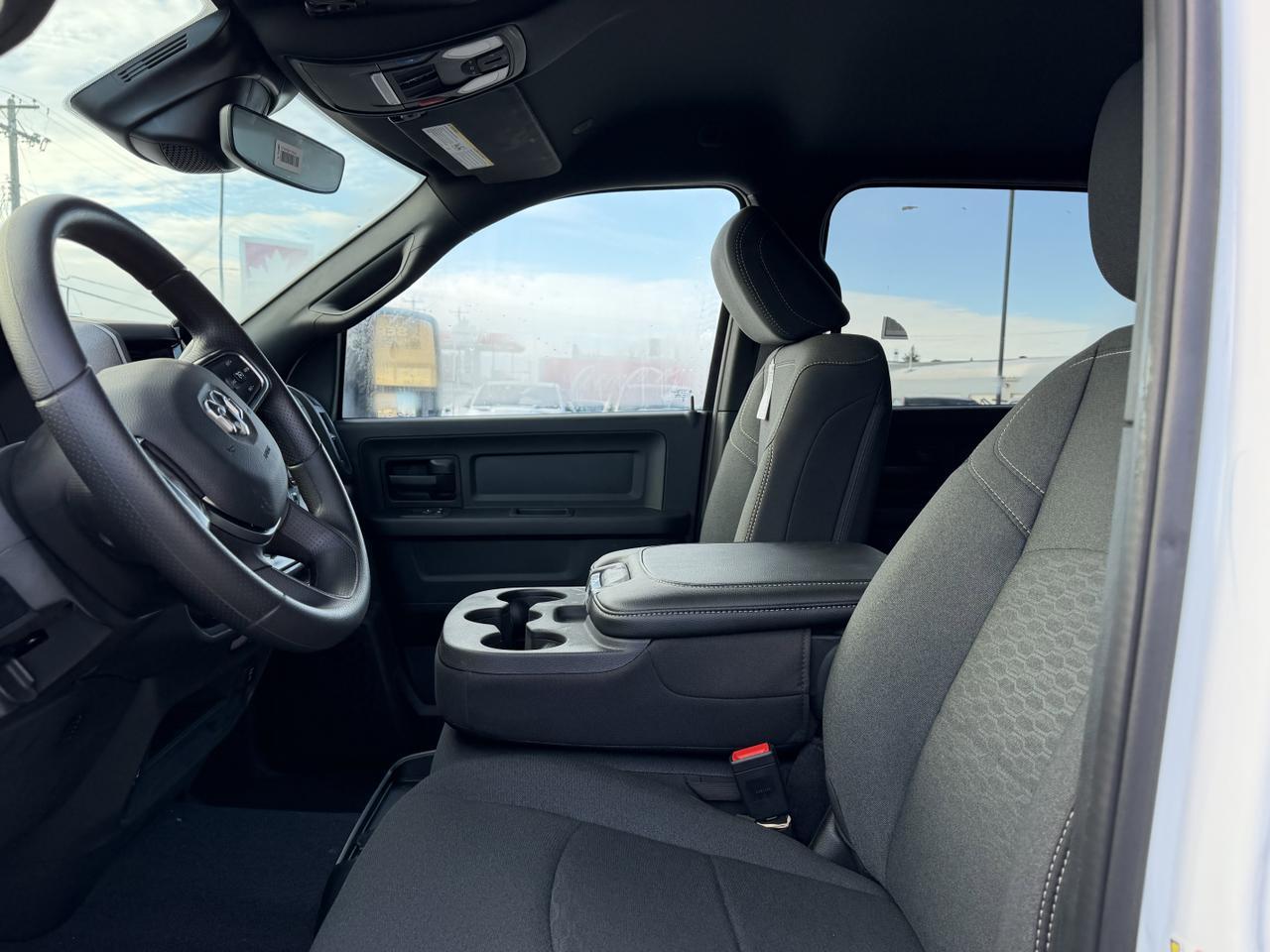 2026 Ram 2500 Black Express Crew Cab 4x4 | Cummins Diesel | 12IN Display | NAV | 5th Wheel Prep | Mopar Steps Redwater AB