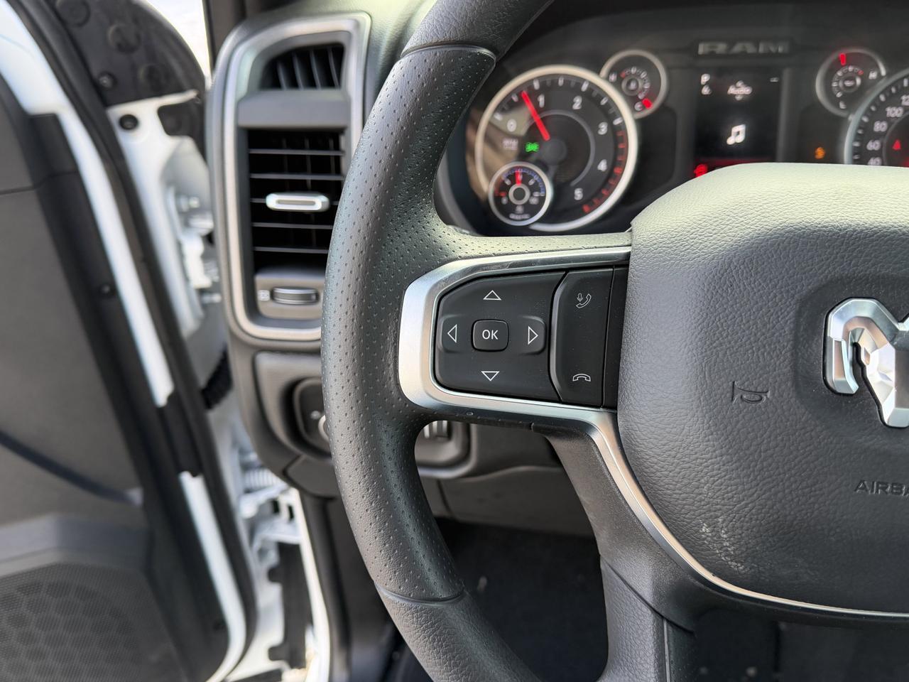 2026 Ram 2500 Black Express Crew Cab 4x4 | Cummins Diesel | 12IN Display | NAV | 5th Wheel Prep | Mopar Steps Redwater AB