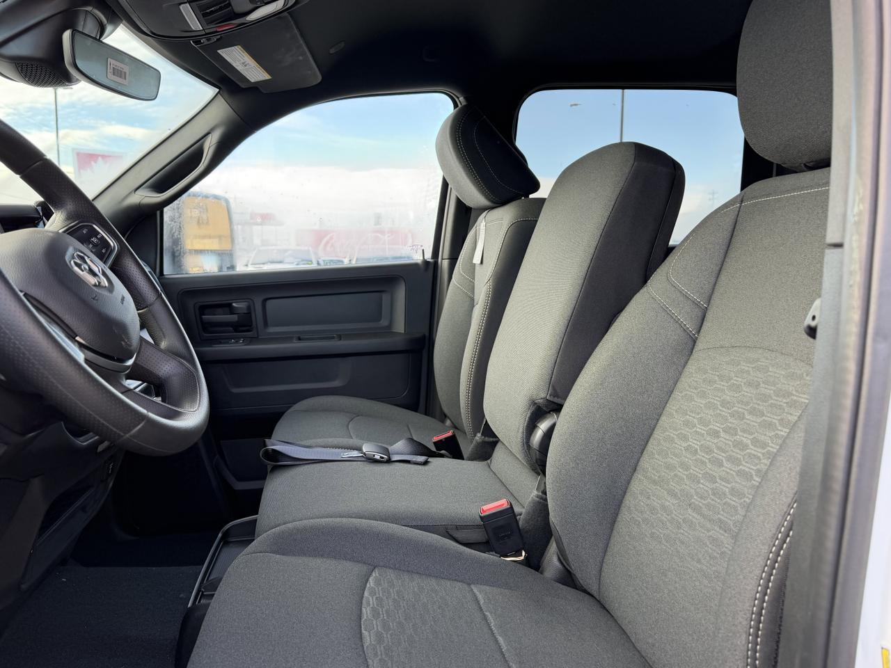 2026 Ram 2500 Black Express Crew Cab 4x4 | Cummins Diesel | 12IN Display | NAV | 5th Wheel Prep | Mopar Steps Redwater AB