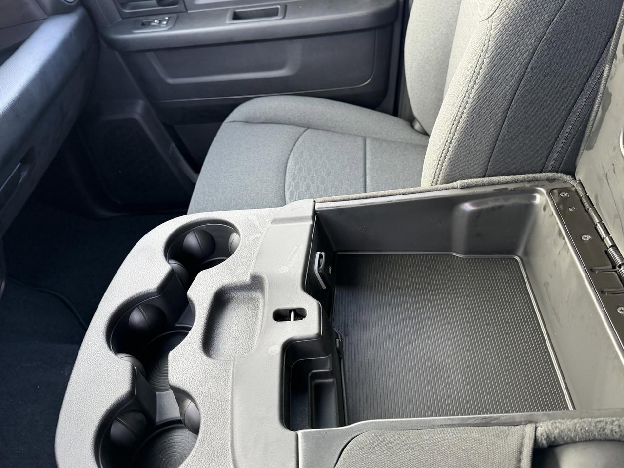 2026 Ram 2500 Black Express Crew Cab 4x4 | Cummins Diesel | 12IN Display | NAV | 5th Wheel Prep | Mopar Steps Redwater AB