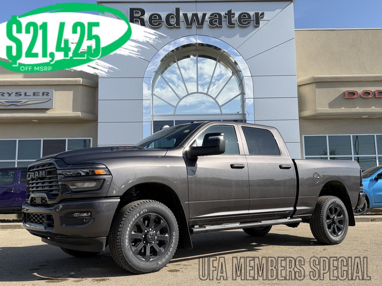 2026 Ram 2500 Black Express Crew Cab 4x4 | HEMI V8 | 12IN Display | NAV | 20IN Wheels | Side Steps