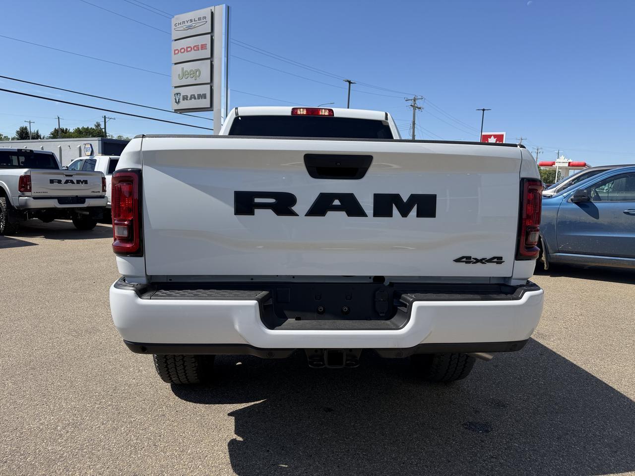 2026 Ram 2500 Black Express Crew Cab 4x4 | HEMI V8 | 20IN Black Wheels | 5th Wheel Prep | NAV | Backup Camera Redwater AB